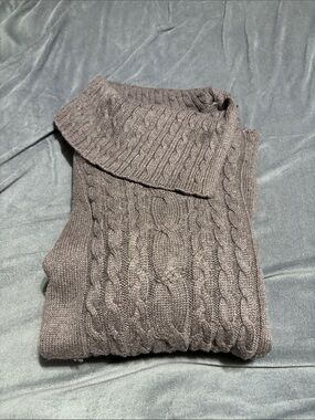 Cable-Knit Turtleneck Sweater - Charcoal Gray